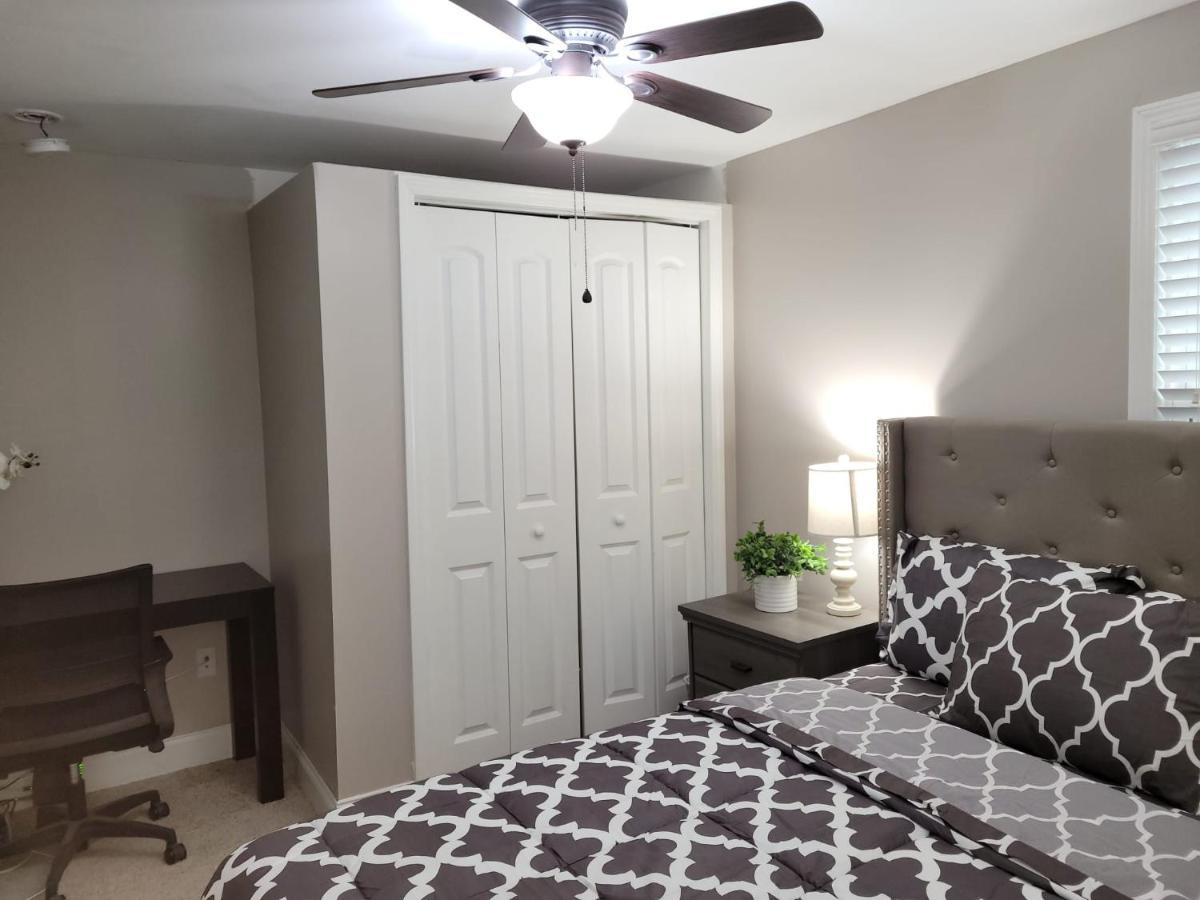 Apartment With Brand New Furniture And Large Parking West Seneca Exterior photo