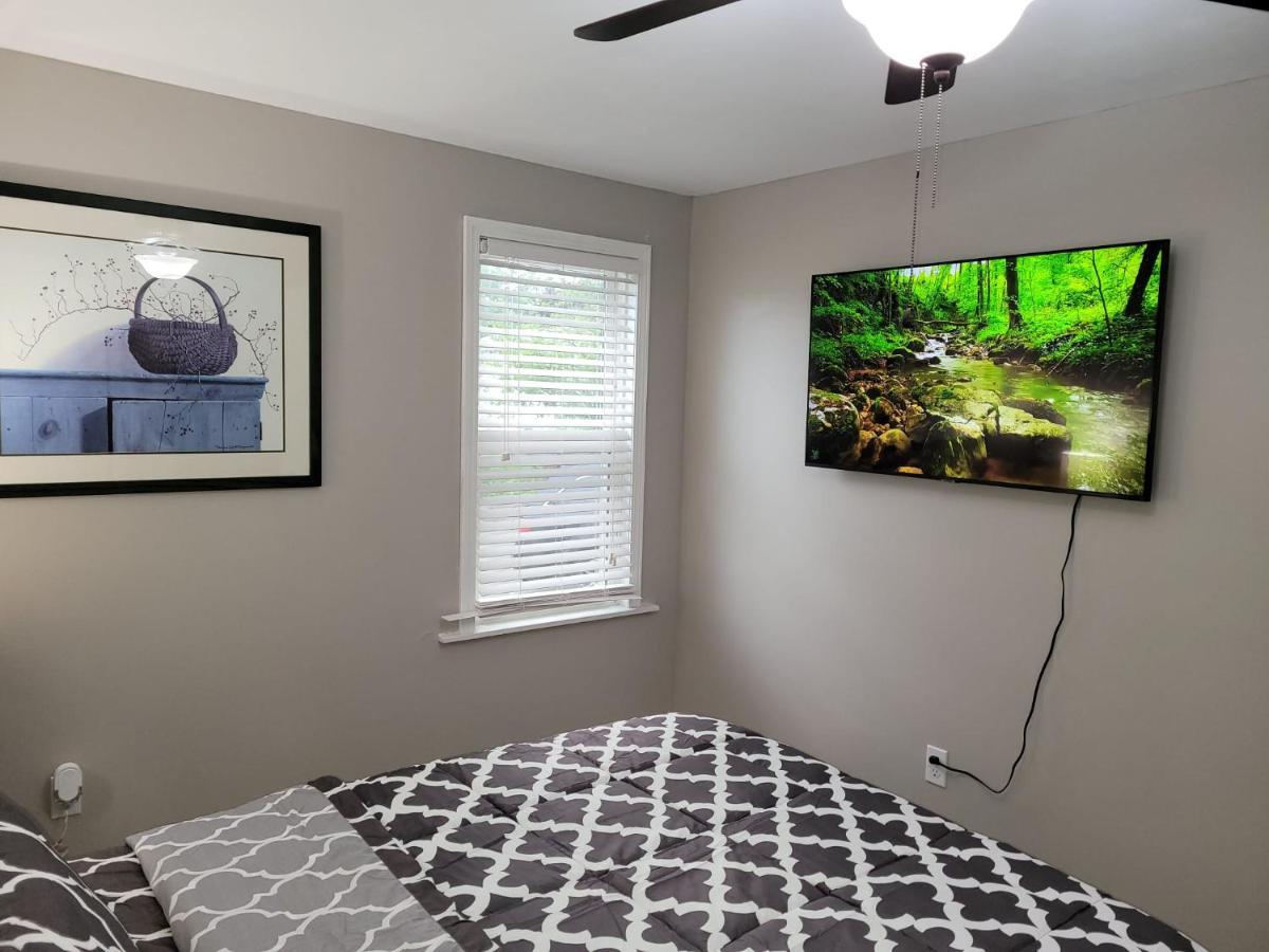 Apartment With Brand New Furniture And Large Parking West Seneca Exterior photo