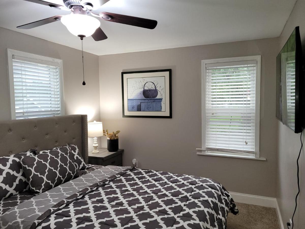 Apartment With Brand New Furniture And Large Parking West Seneca Exterior photo