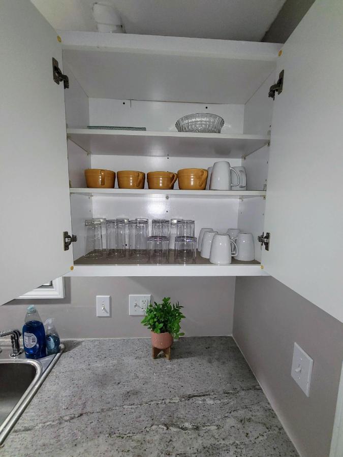 Apartment With Brand New Furniture And Large Parking West Seneca Exterior photo