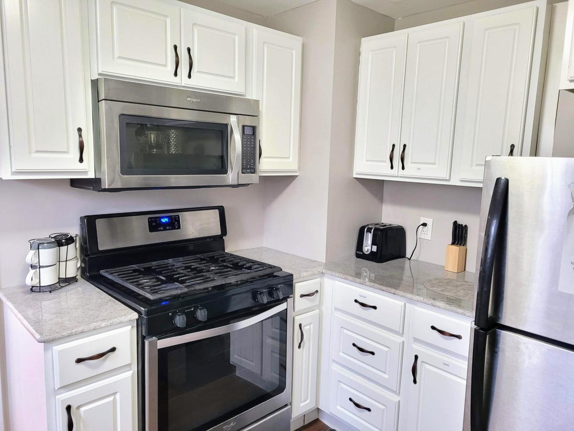 Apartment With Brand New Furniture And Large Parking West Seneca Exterior photo